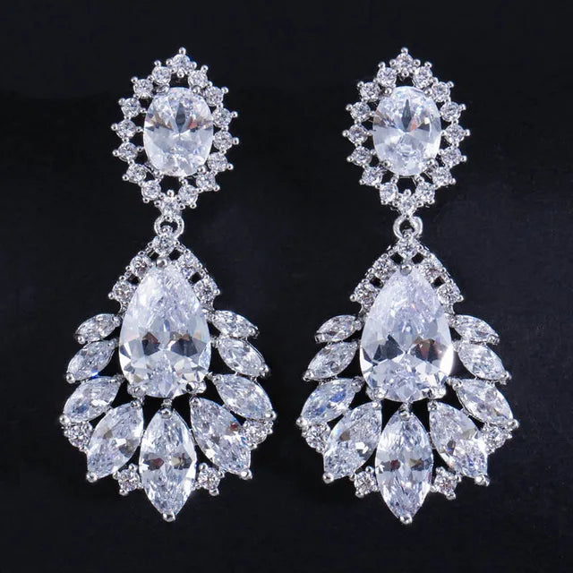 VESPERA CRYSTAL EARRINGS