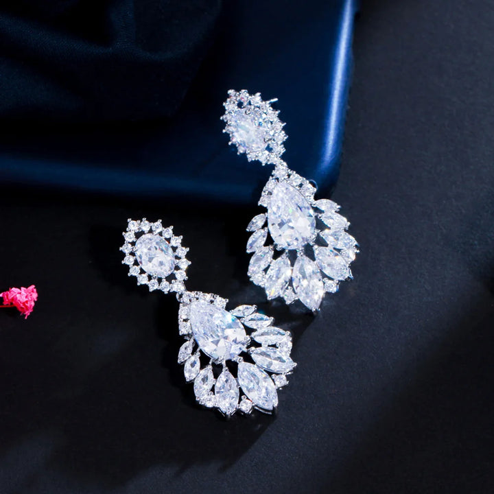 VESPERA CRYSTAL EARRINGS