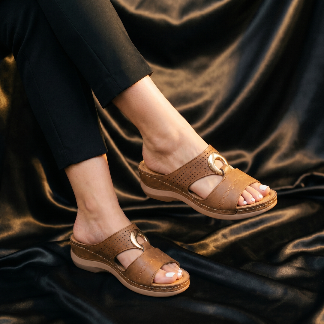 Estia Sandals